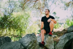 Freizeit Schnürer schwarz Wanderschuh von GUGGEN Mountain