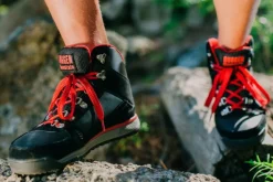 Freizeit Schnürer schwarz Wanderschuh von GUGGEN Mountain