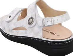 Klassische Sandalen weiss