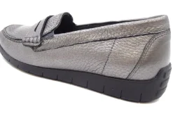 Klassische Slipper grau